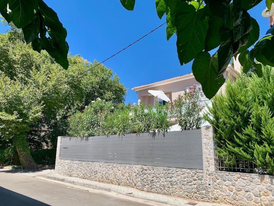 Villa Oleander Agios Nikolaos Loutra Edipsou Екстер'єр фото